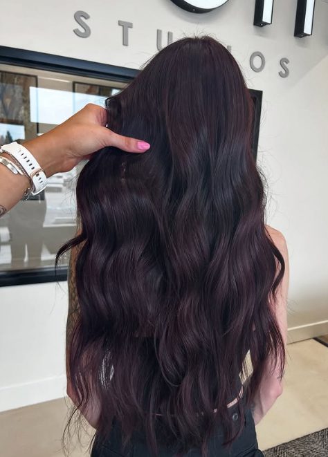Curly cut and styling